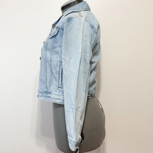 Levis Premium NWT SzXS Pool Party Medium Wash Featherweight  Trucker Jean Jacket - Picture 9 of 12